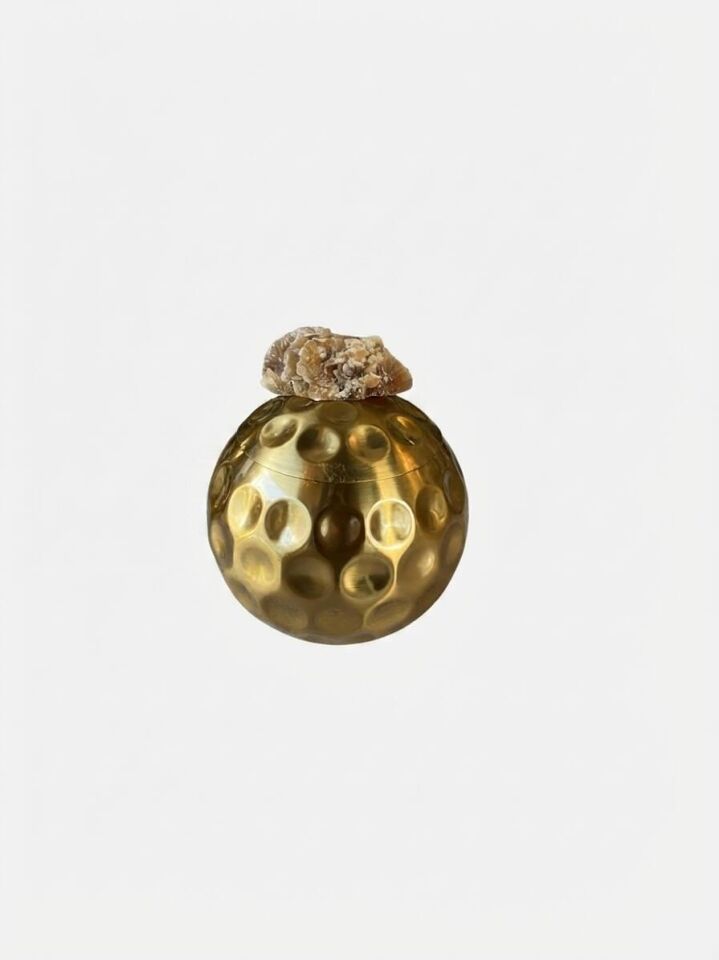 Çölgülü Taş Detaylı Küre Formlu Eskitme Gold Dekoratif Obje Küçük Boy