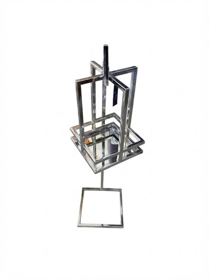 Gümüş Büyük Boy Fener – Modern Geometrik Tasarımlı Dekoratif Metal Mumluk & Aksesuar Standı