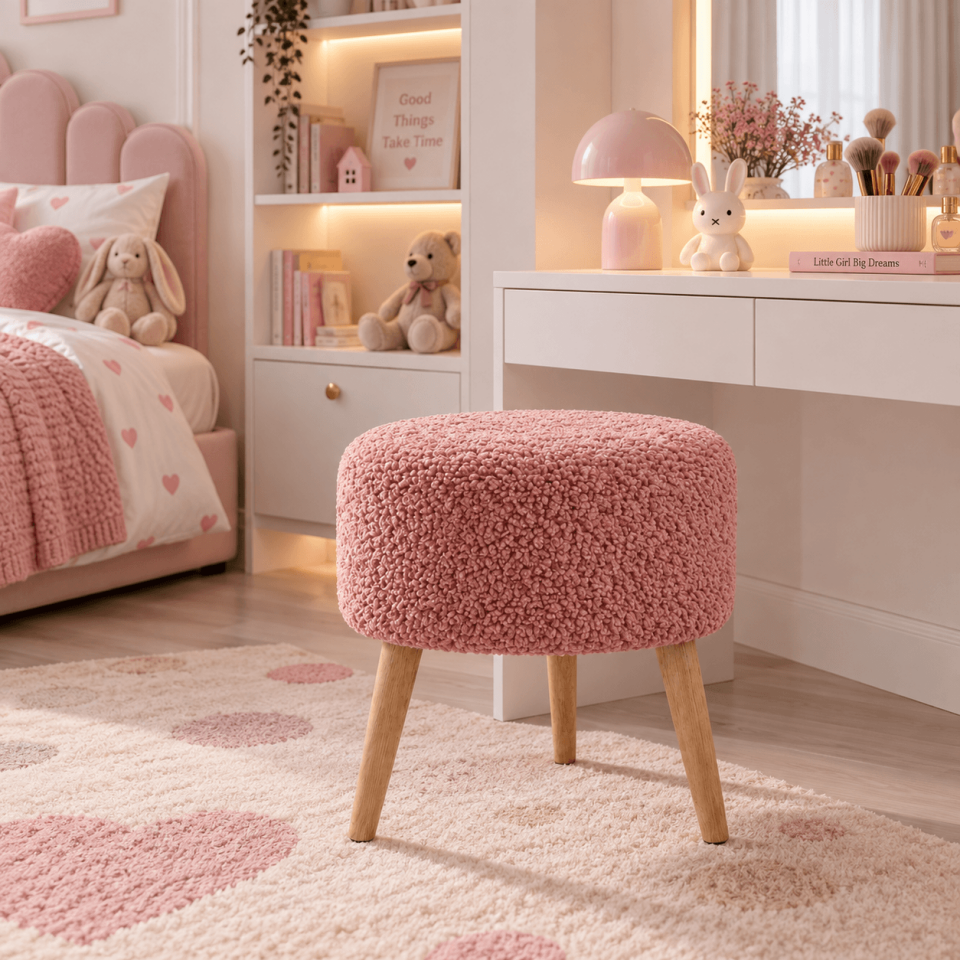 Pembe Bukle Kumaş Doğal Ahşap Ayaklı Yuvarlak Dekoratif Puf